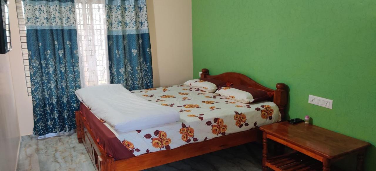 Akash Homestay Hampi Buitenkant foto