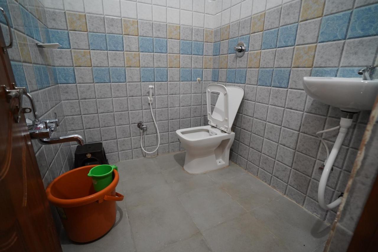 Akash Homestay Hampi Buitenkant foto