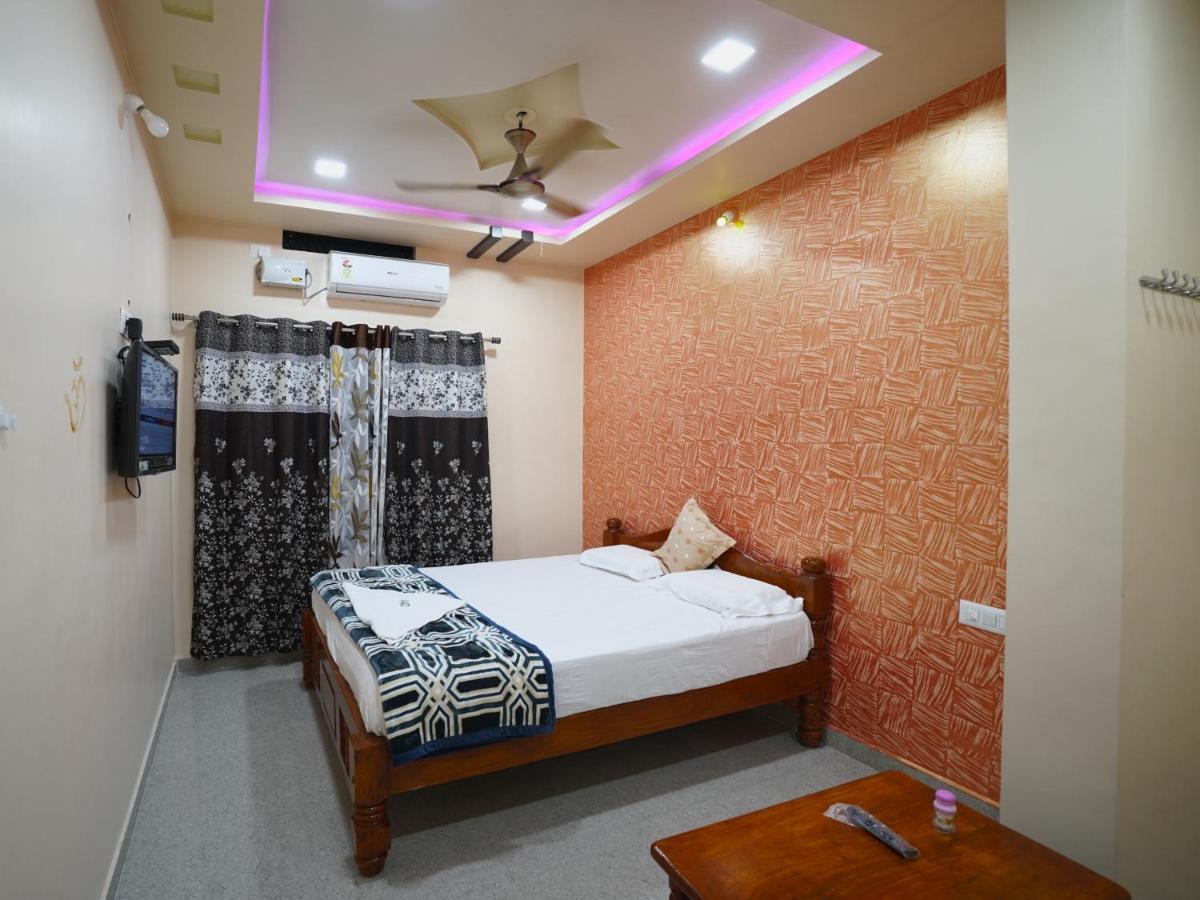 Akash Homestay Hampi Buitenkant foto