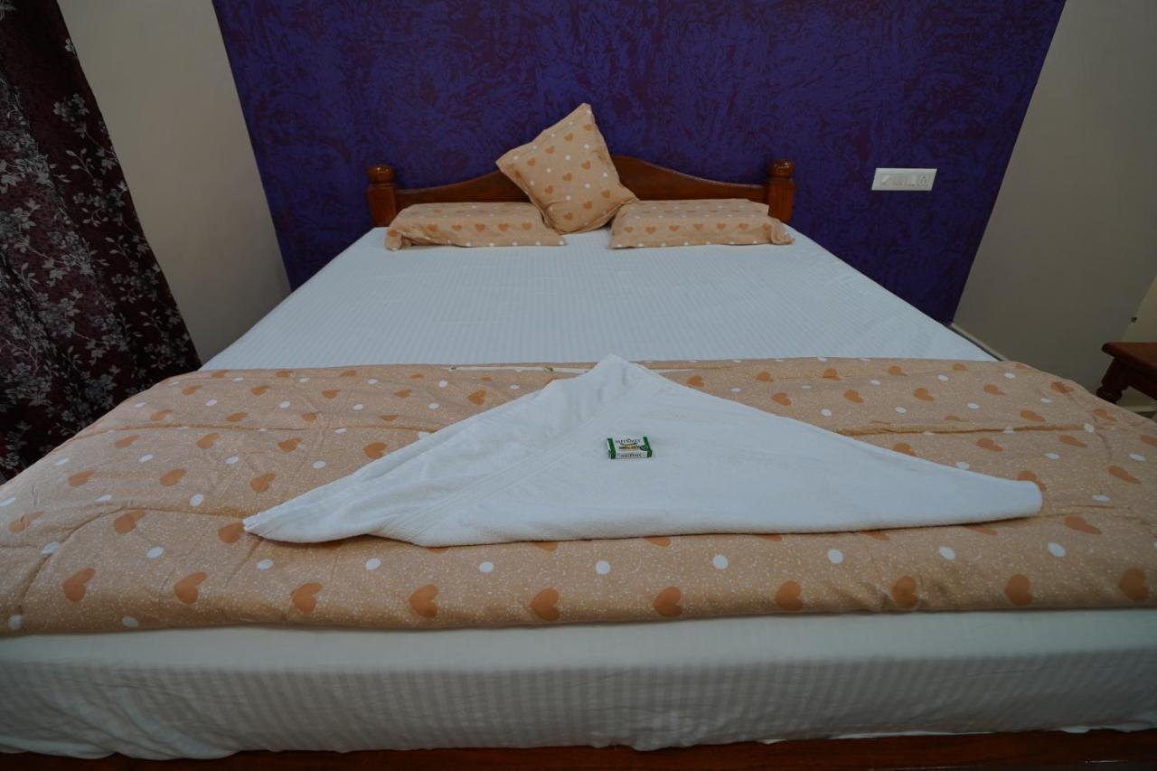 Akash Homestay Hampi Buitenkant foto