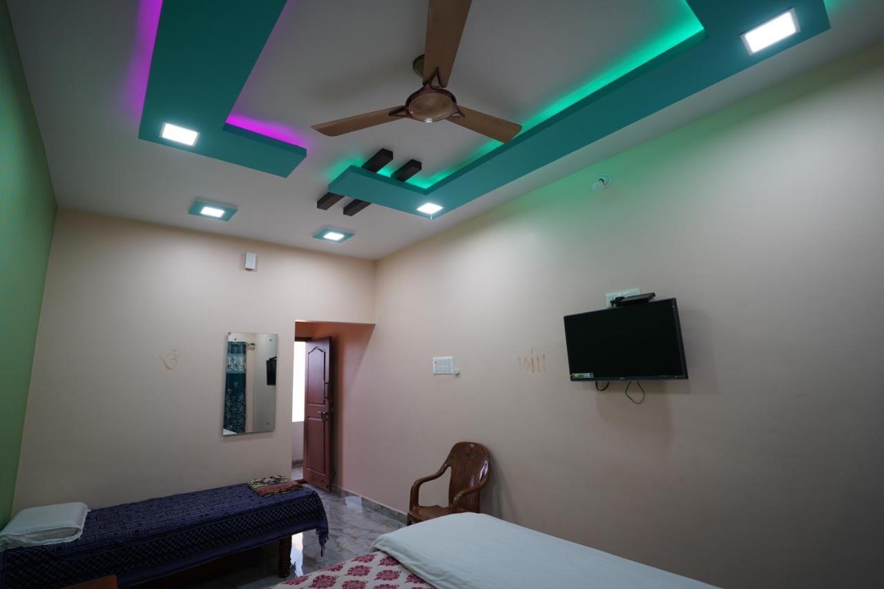 Akash Homestay Hampi Buitenkant foto