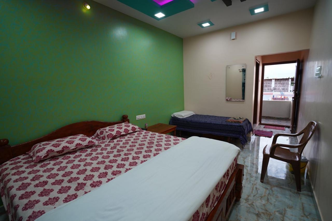 Akash Homestay Hampi Buitenkant foto