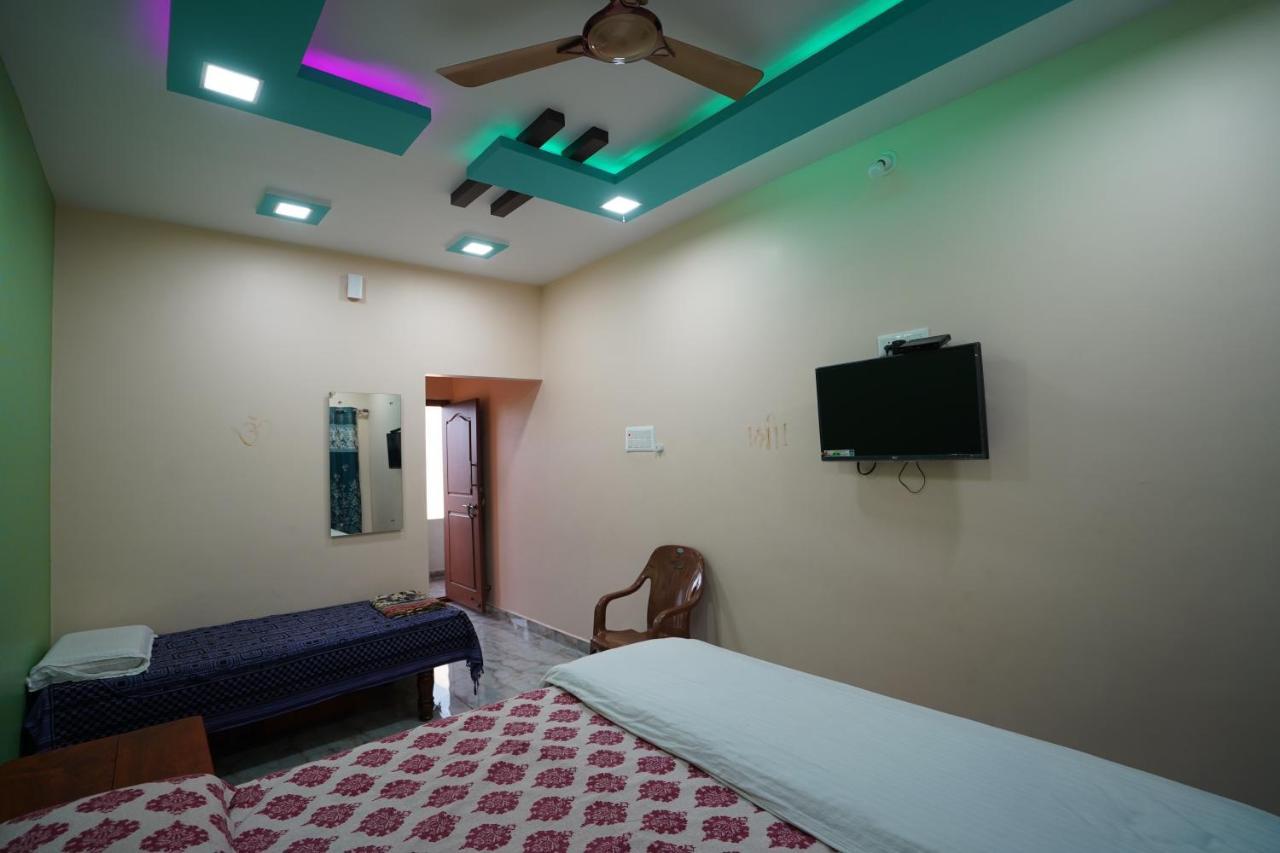 Akash Homestay Hampi Buitenkant foto