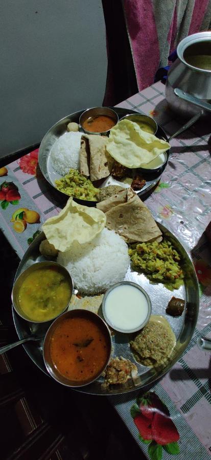 Akash Homestay Hampi Buitenkant foto
