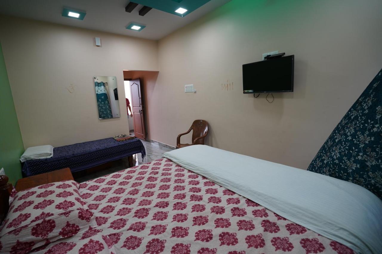 Akash Homestay Hampi Buitenkant foto