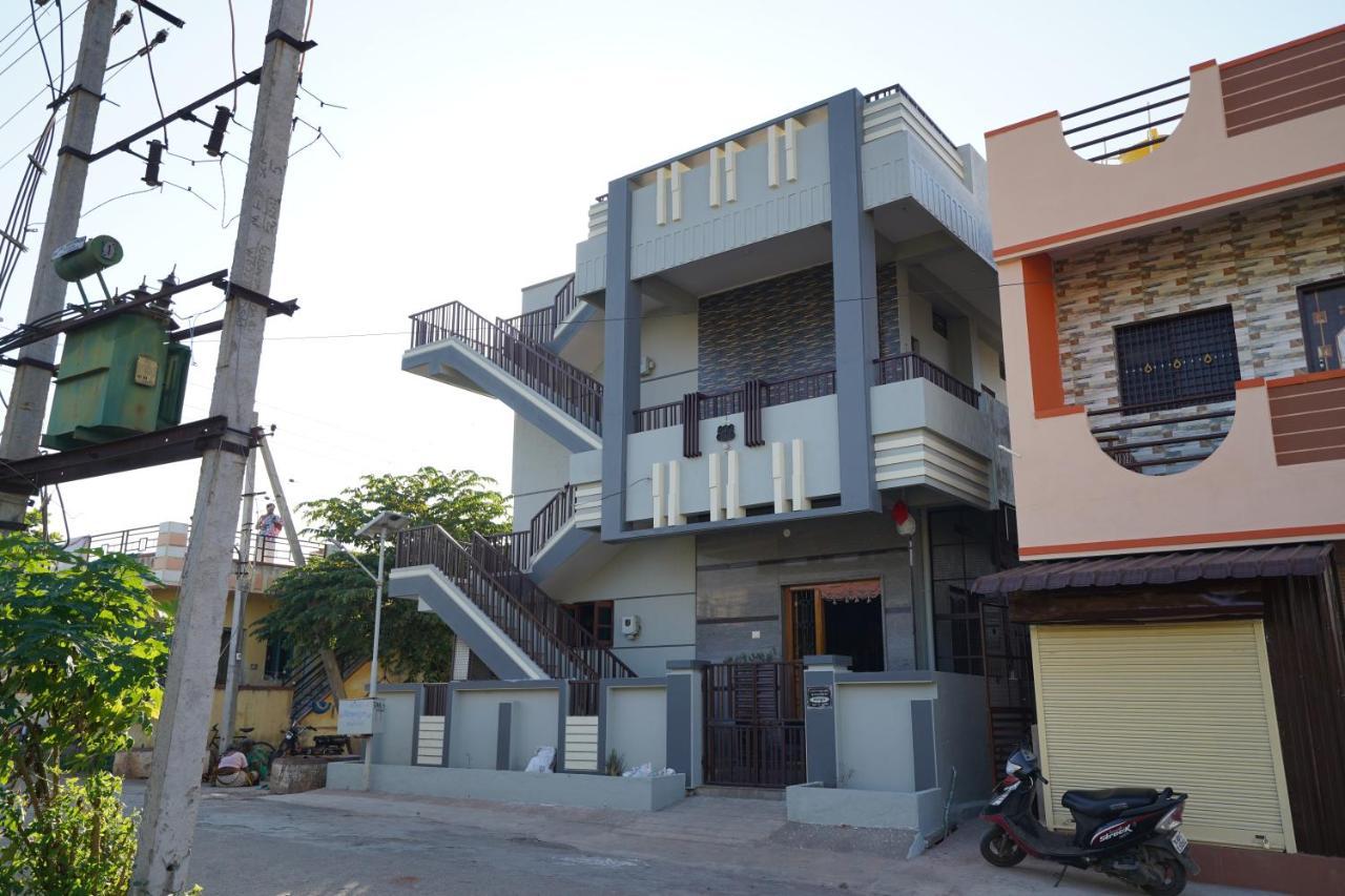 Akash Homestay Hampi Buitenkant foto