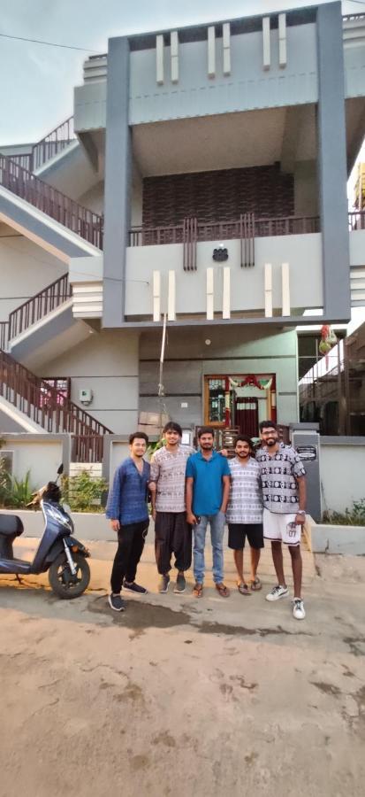 Akash Homestay Hampi Buitenkant foto